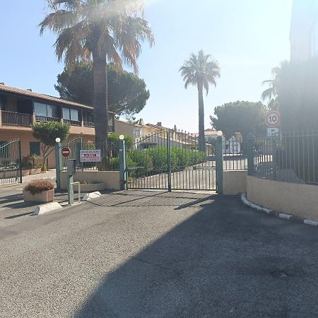 Belle Maison Mitoyenne De Standing Fréjus Εξωτερικό φωτογραφία
