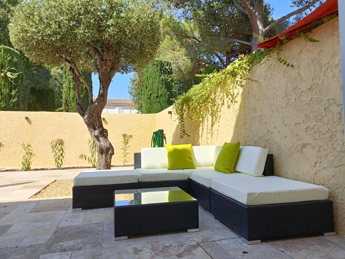 Belle Maison Mitoyenne De Standing Fréjus Εξωτερικό φωτογραφία