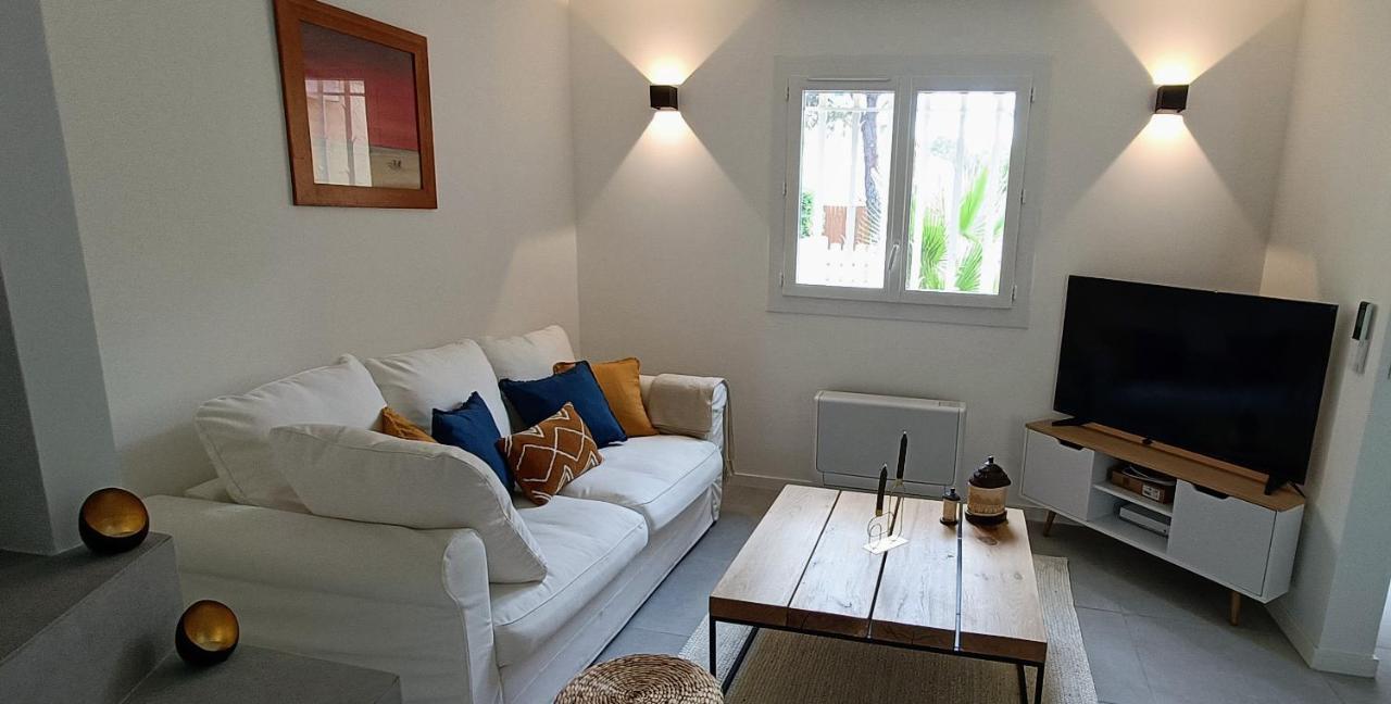 Belle Maison Mitoyenne De Standing Fréjus Εξωτερικό φωτογραφία